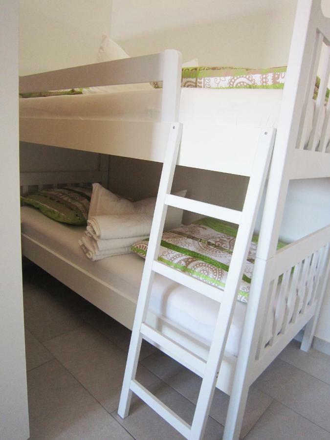 M&B Guest House Srima Eksteriør billede
